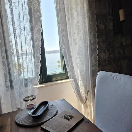 Gabine Kastela